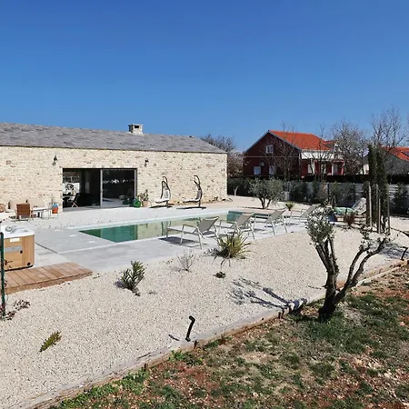 فيلة House Legacy Zadar *